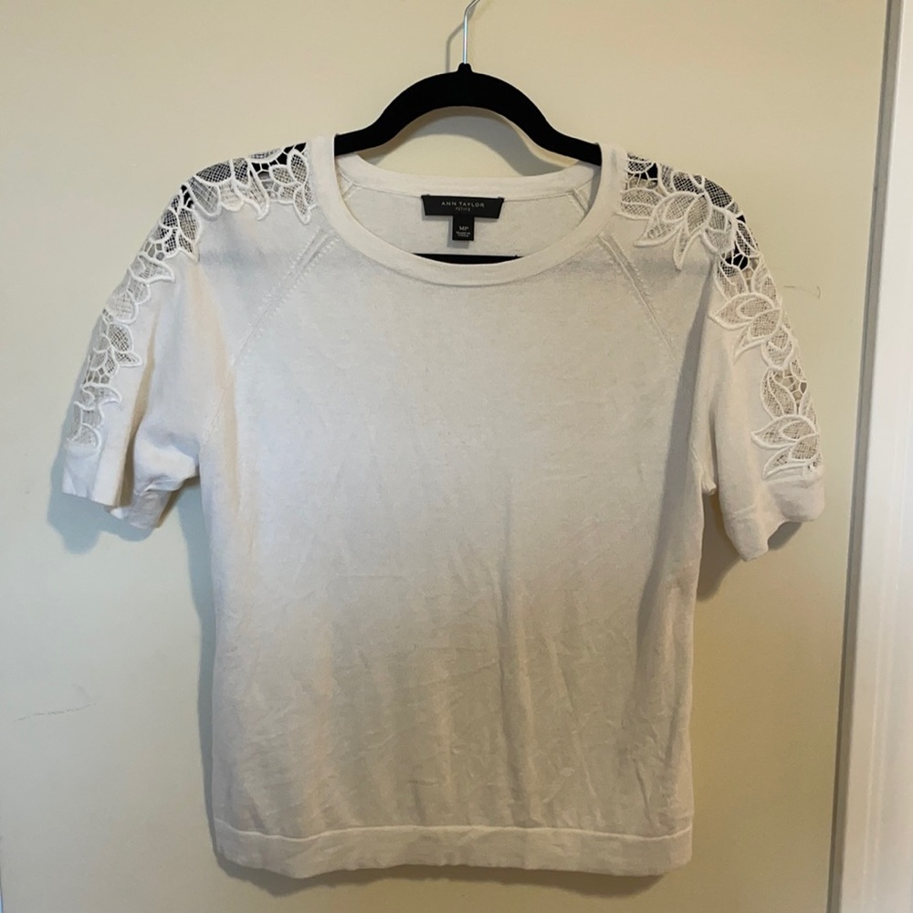 ANN TAYLOR medium petite white top
